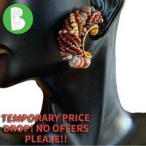 VINTAGE 1980'S MULTI-COLOR BEADED GOLD TONE HOOP POST EARRINGS